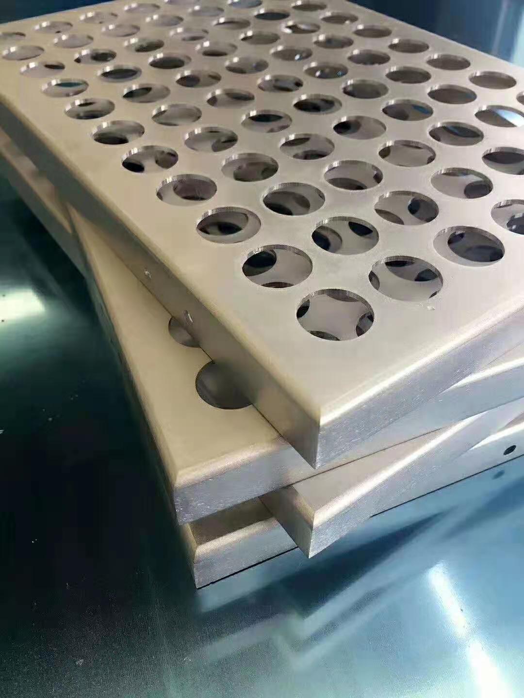 �_���X�ΰ�